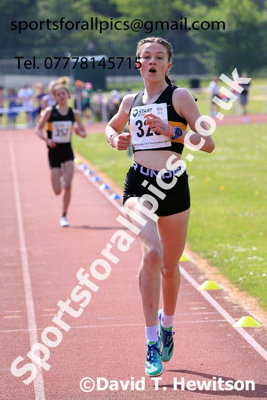 Girls Under-15s 1500 metres, 2024 North Eastern Track and Field Champs., Middlesbrough.  Photo: David T. Hewitson/Sports for All Pics